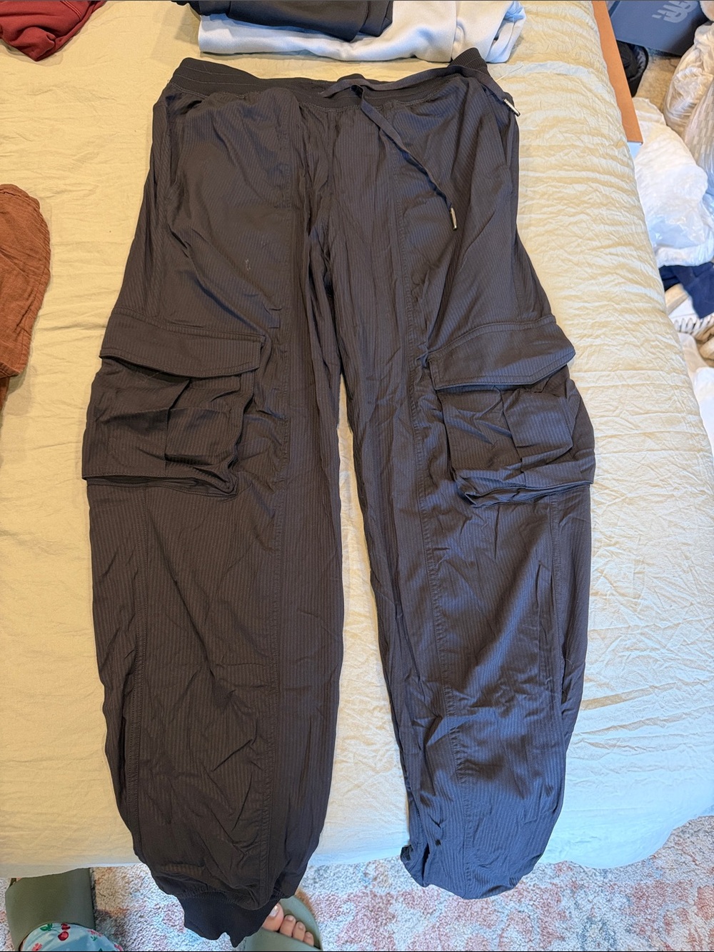 lululemon athletica Men's Black Cargo Jogger Pants